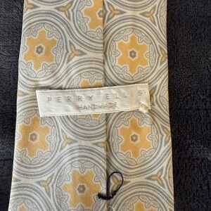 Perry Ellis Gray and Gold Patterned Tie
